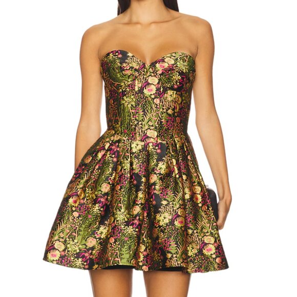 Elliatt Dresses & Skirts - ELLIATT - Cindy Strapless Mini Dress